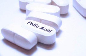 Altas dosis de ácido fólico durante el embarazo podrían afectar al niño