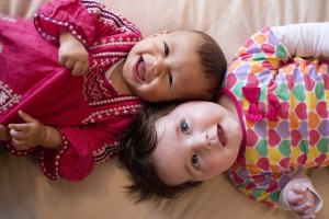 Estudio explica por qué nacen más niños que niñas
