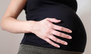 El embarazo a partir de los 40 podría incrementar el riesgo de ictus