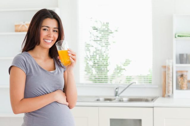 Beneficios del zumo de frutas durante el embarazo