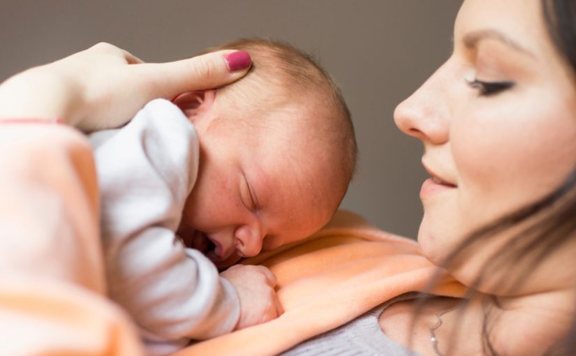 Piel con piel en bebés prematuros